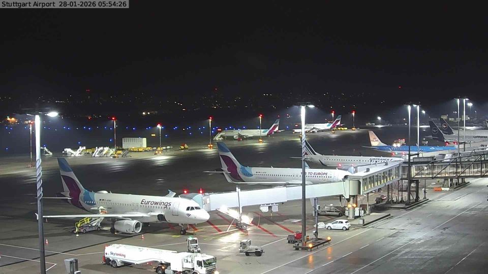 Leinfelden-Echterdingen: Flughafen Stuttgart - Webcam 3 - Vorfeld Blickrichtung SSO
