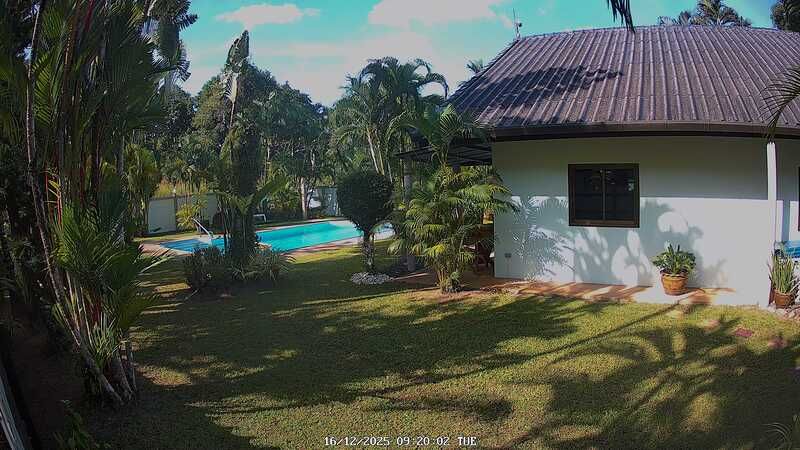 Nai Yang: Phuket Lotuslodge in Thailand 2