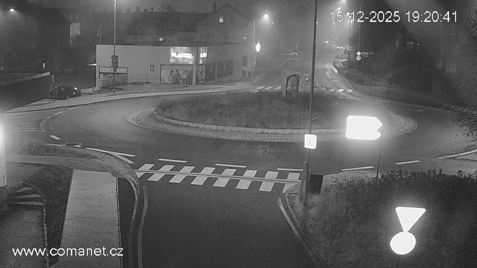 Jilemnice: kruhový objezd u pošty