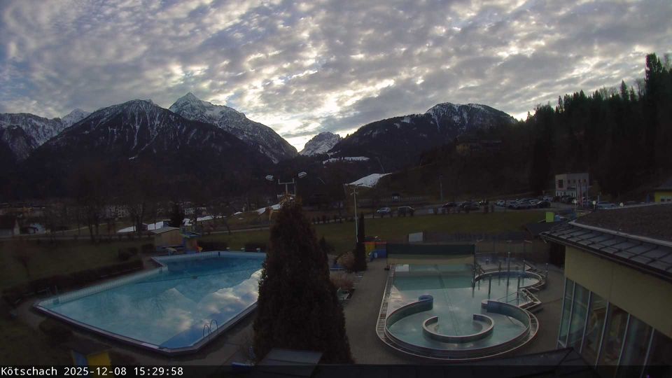 Kotschachdorf: Kötschach Mauthen - Kärnten - Webcam 1 - Aquarena - Blick auf die Karnischen Alpen