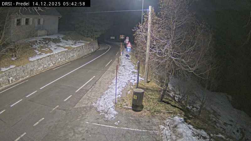 Log pod Mangartom: R1-203, Predel - Bovec, pred prehodom Predel