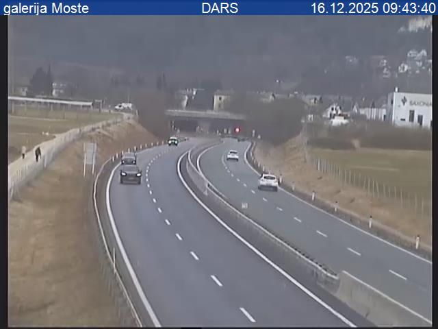 Zirovnica: A2/E61, Karavanke - Ljubljana, galerija Moste