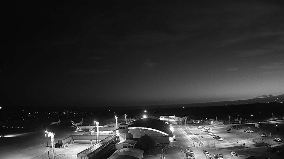 Punta Arenas › East: Presidente Carlos Ibáñez del Campo International Airport - Magallanes, Chile