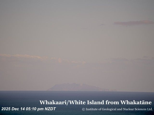 Ohope Beach: White Island