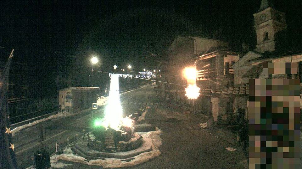 Crissolo: Piazza Umberto I di