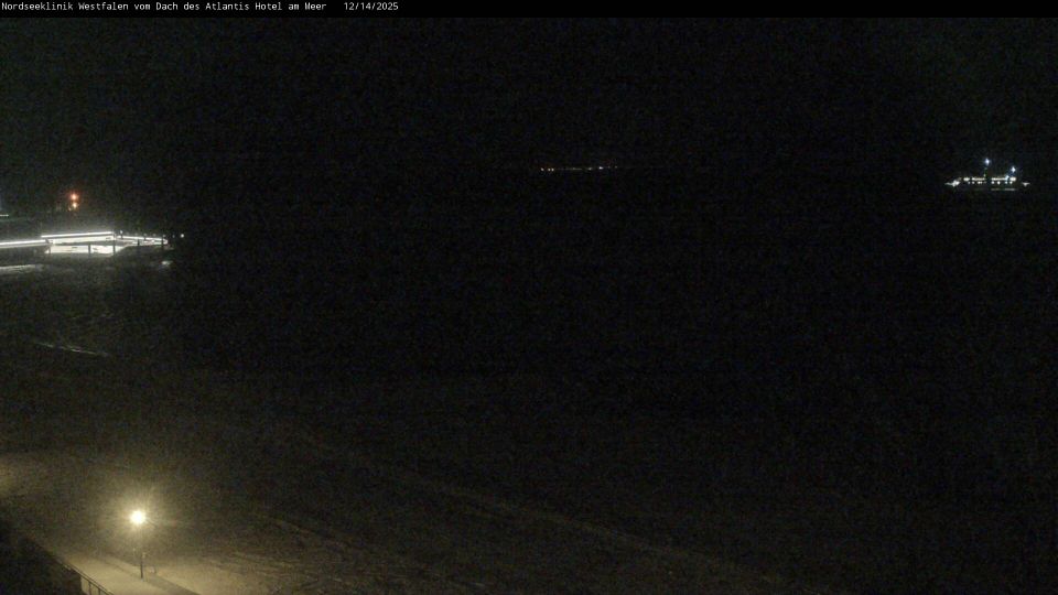 Wyk auf Fohr: Wyk, Strand - Hafeneinfahrt; Atlantis-Hotel