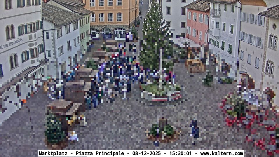 Kaltern an der Weinstrasse - Caldaro sulla Strada del Vino: Marktplatz Gemeinde Kaltern - Piazza Principale Comune di Caldaro