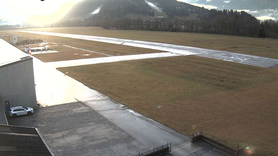 Niederoblarn: Flughafen Niederöblarn