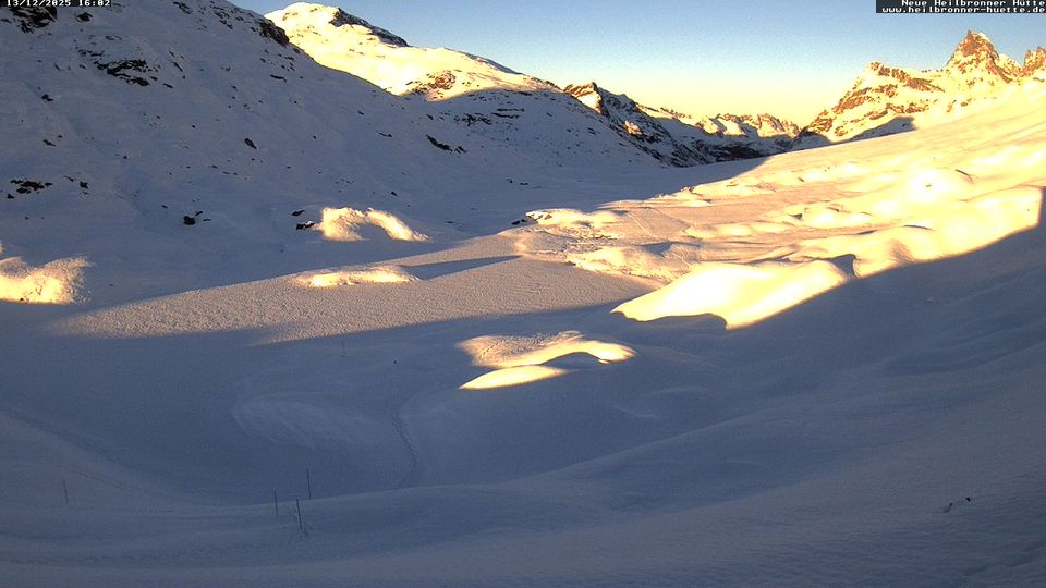 Gemeinde Gaschurn: Heilbronner Hütte (2320m) - Blick Richtung Patteriol und Arlberg