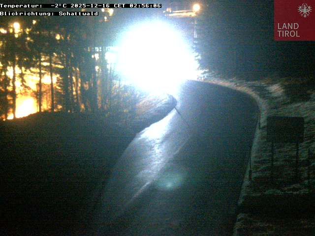 Gemeinde Schattwald: B 199 Tannheimerstrasse, bei Schattwald [km 21,1], Blickrichtung: Schwattwald