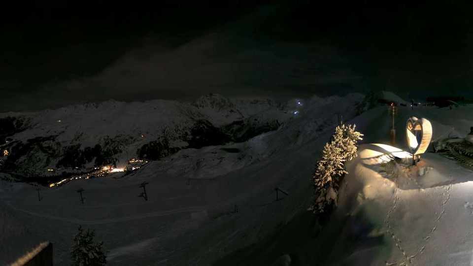 Les Allues: Méribel Tougnète (2434m) HD