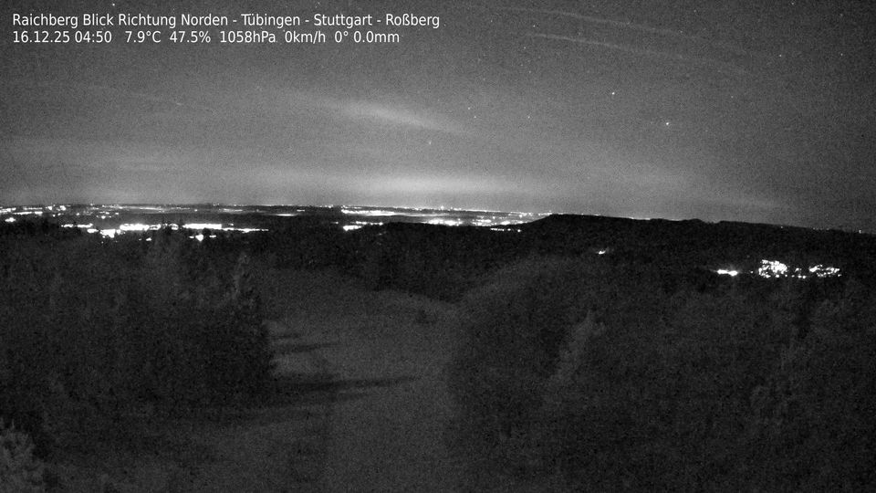 Albstadt: Sendemast Raichberg - Germany, Baden-Württemberg: Raichberg (Weitwinkel, Nordseite) in Richtung Albtrauf bzw. Burg Hohenzollern