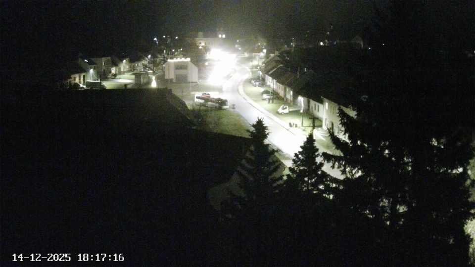 Sebetov: Šebetov náves