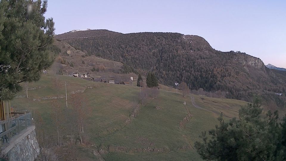 Promiod › East: Frazione - e monte Zerbion