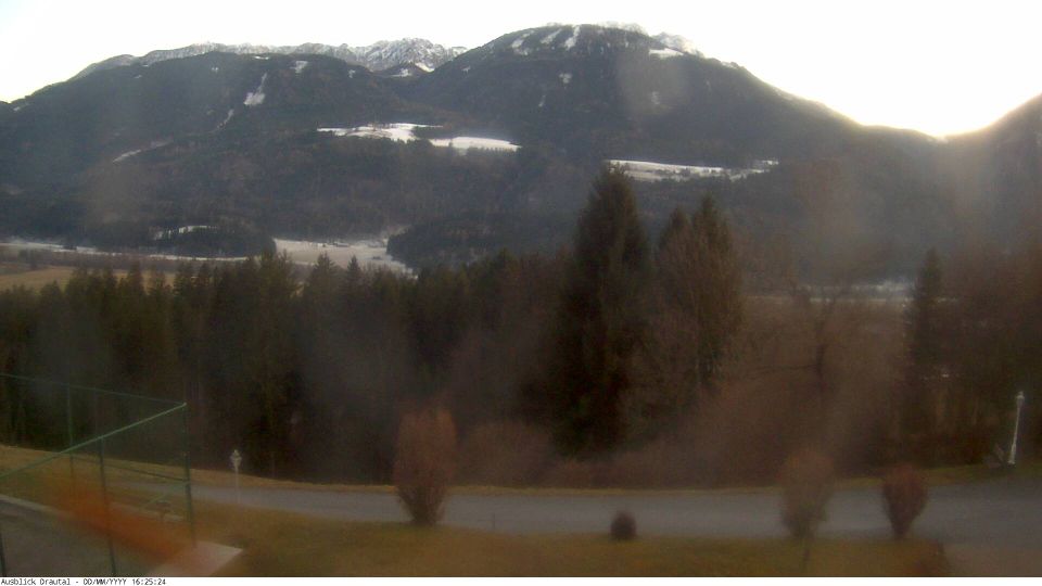 Berg im Drautal › South: Hotel Glocknerhof - Modellflugplatz Glocknerhof - Amlach - Greifenburg - Greifenburg-Weißensee - Reißkofel - Drautal