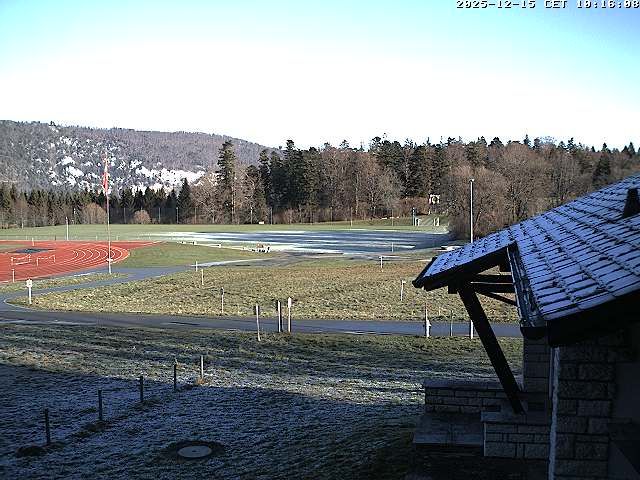 Magglingen › North-east: Restaurant End der Welt - 400-Rundbahn und Fussballplatz «End der Welt»