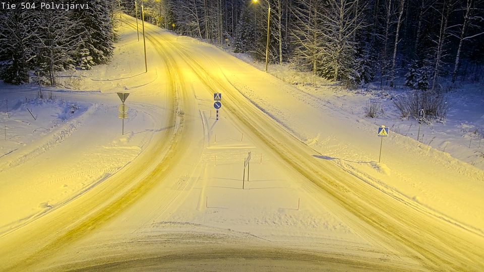 Polvijarvi: Tie 504 - Kaavi