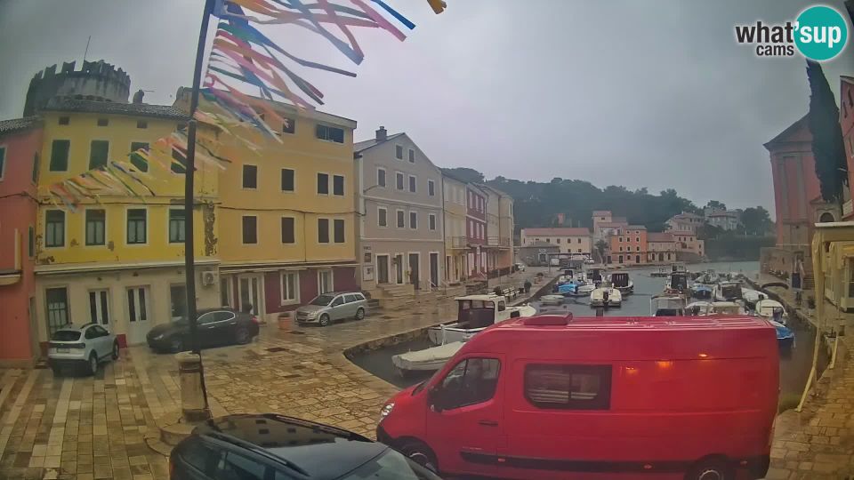 Veli Losinj: Webcam Live - The harbor of