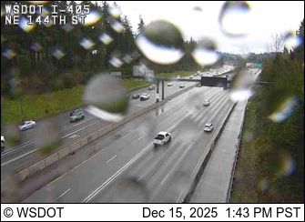 Kirkland: I-405 at MP 21.8: NE 144th St