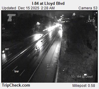 Portland: I-84 at Lloyd Blvd