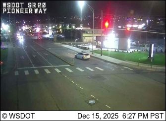 Oak Harbor: SR 20 at MP 31.4: Pioneer Way