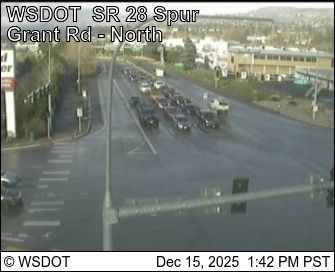 East Wenatchee › North: SR 28 Spur at MP 0.2 looking North