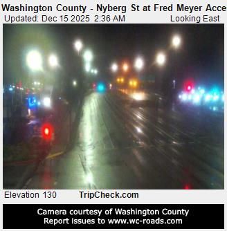 Tualatin: Washington County - Nyberg St at Fred Meyer Access