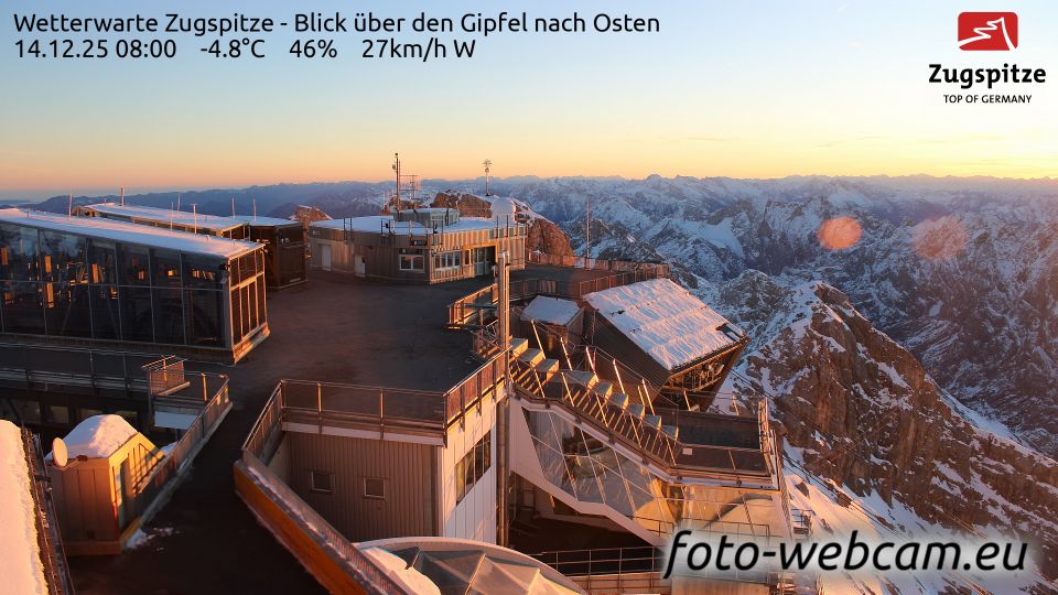 Grainau: Wetterwarte Zugspitze - Blick über den Gipfel nach Osten