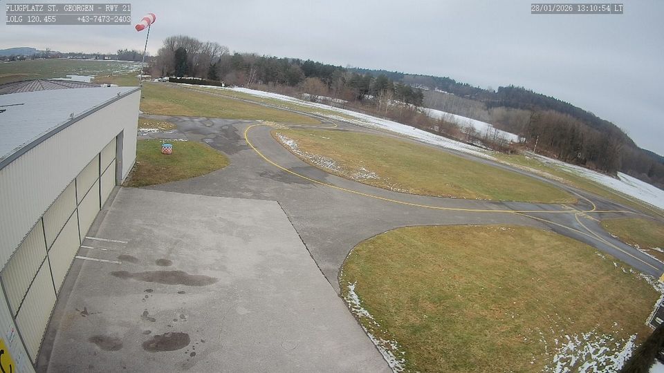 Gemeinde Sankt Georgen am Ybbsfelde › South-east: Flugplatz Sankt Georgen - Niederösterreich, Österreich: Webcam-Towerview