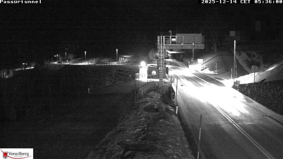 Stuben › West: Passürtunnel