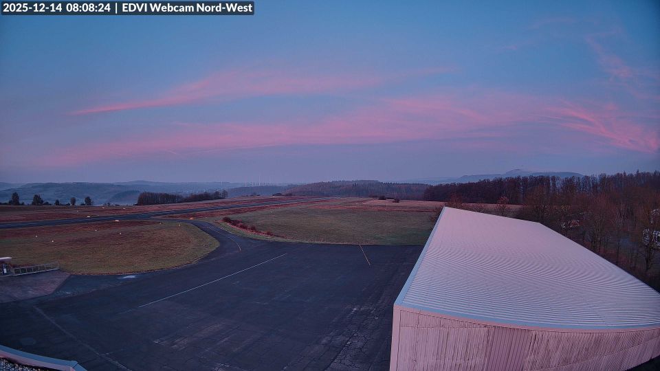 Hoxter: North Rhine-Westphalia, Germany: Startplatz Motorschirme