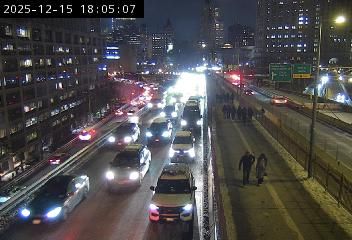 New York: Brooklyn Bridge - Ped Walkway