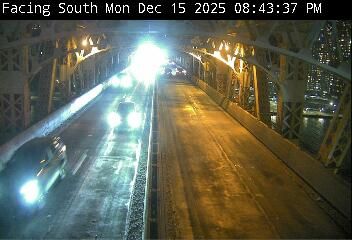 New York: QBB Upper Level Center Mall @ Roosevelt