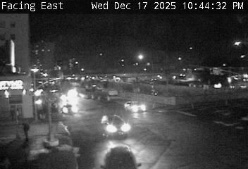 New York: Queens Blvd @ Queens Center Mall