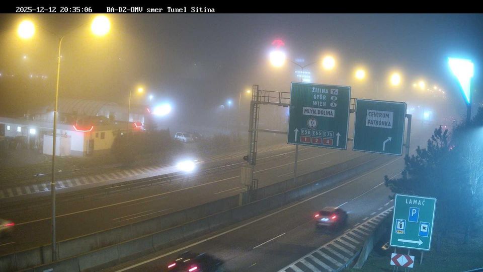 Bratislava: Diaľnica D2/E65 Lamac, view in the direction of Tunel Sitina