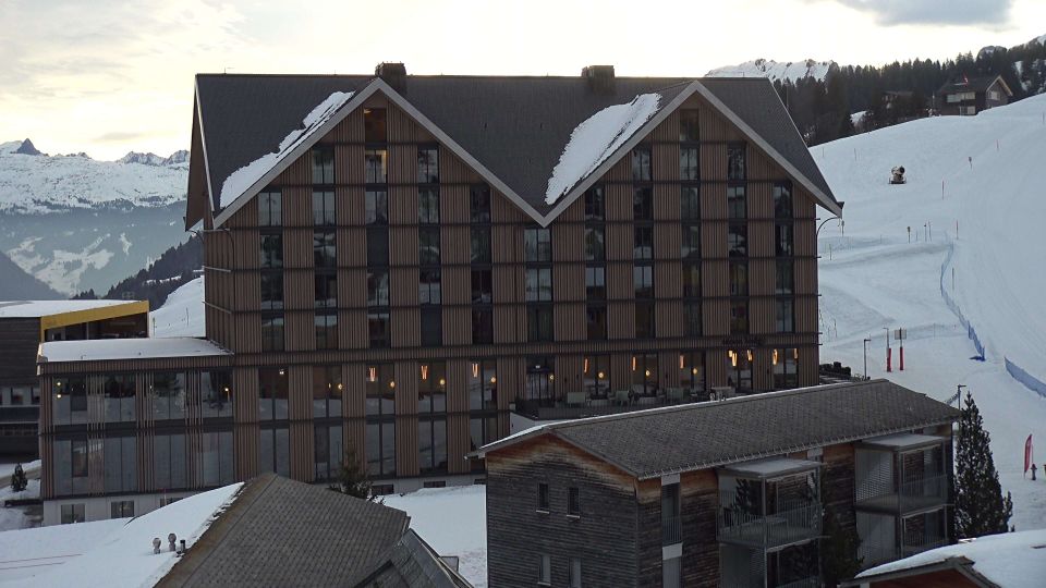 Stoos SZ: Stoos - Stoos Dorf, STOOSLODGE