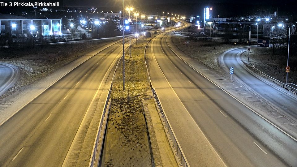 Pirkkala: Tie 3 - Pirkkahalli - Tie 3 Helsinkiin