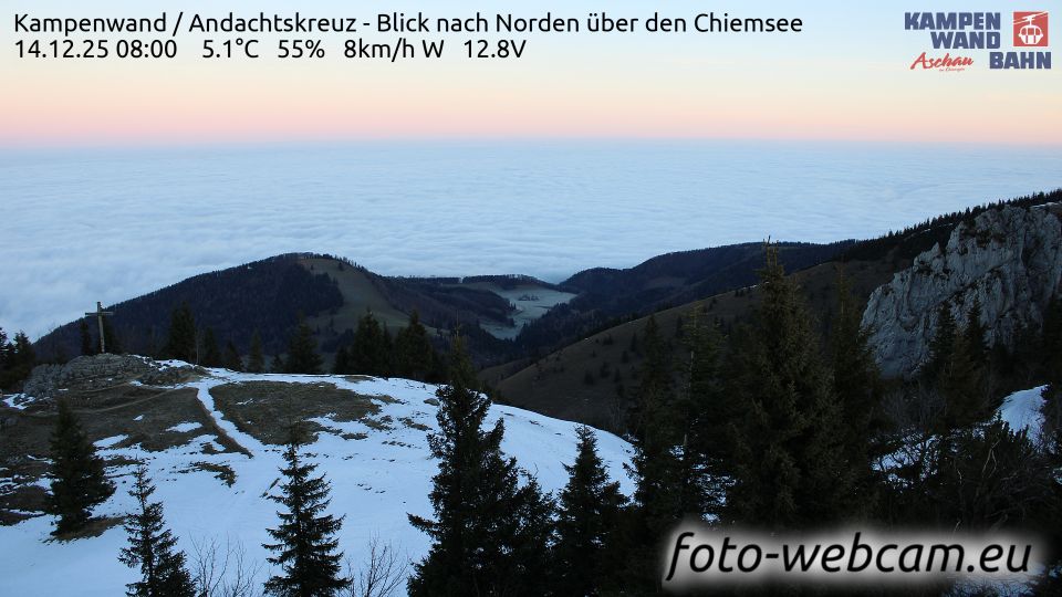 Aschau im Chiemgau: Kampenwand - Andachtskreuz - Blick nach Norden über den Chiemsee
