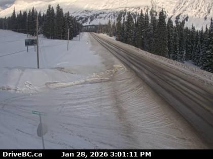 Regional District of Fraser-Fort George › North: Highway 97 north of Mackenzie Junction at Powder King access road, looking north
