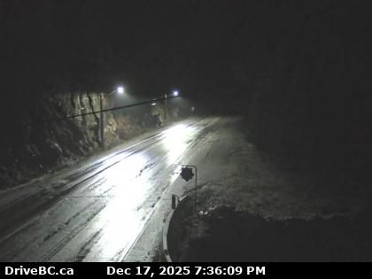 Boston Bar › South: Highway 1 about 3.5 km south of Hells Gate at Bradley Hill, looking south