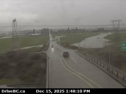 Rosedale › North: Highway 1 at Annis Road overpass, looking north