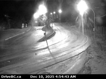 Fauquier › West: Highway 6 at front of Needles Ferry Landing line up, looking west