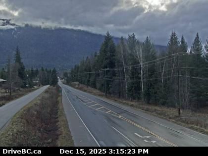 Area K › South: Highway 6 in Burton at Burton Main Road, about 22 km north of Fauquier, looking south