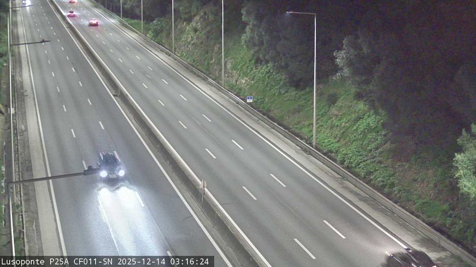 Lisbon › North: Ponte 25 de Abril - PSP - Posto Policial da Ponte 25 de Abril - Almada