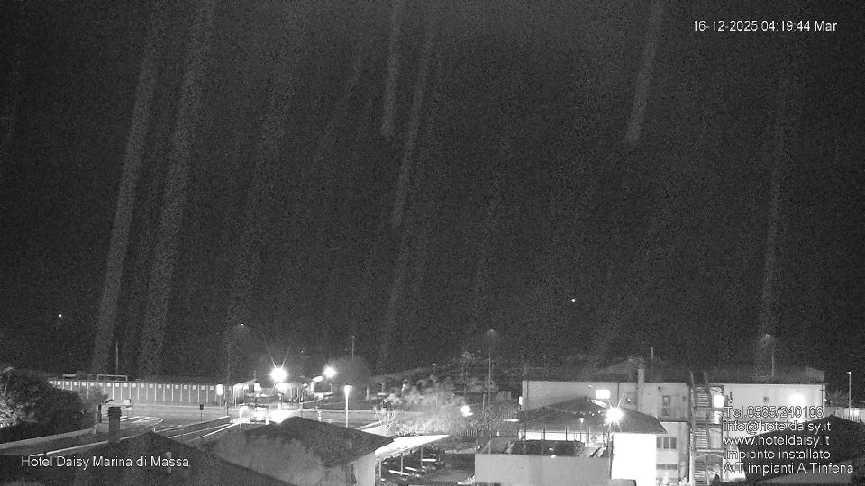 Massa: Marina di Massa › South: Toscana, Italia: Pontile