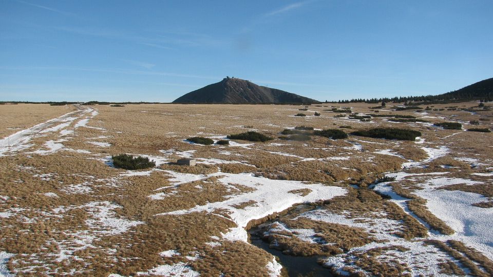 Pec pod Snezkou › East: Luční bouda