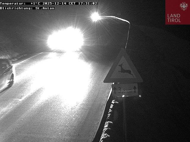 Gemeinde Sankt Anton am Arlberg: Sankt Christoph am Arlberg - Tirol, Österreich: B 197 Arlbergstraße, St.Christoph Schmittentunnel Süd Blickrichtung St.Anton