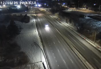 Syracuse › East: I-690 east of Exit 15 (Midler Ave)