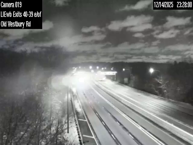 Westbury › West: I-495 between Exits 40 and 39