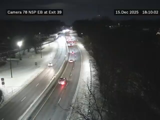 Huntington › East: NSP East of Round Swamp Rd